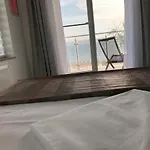 Blackseabluebike Beachfront Apartment